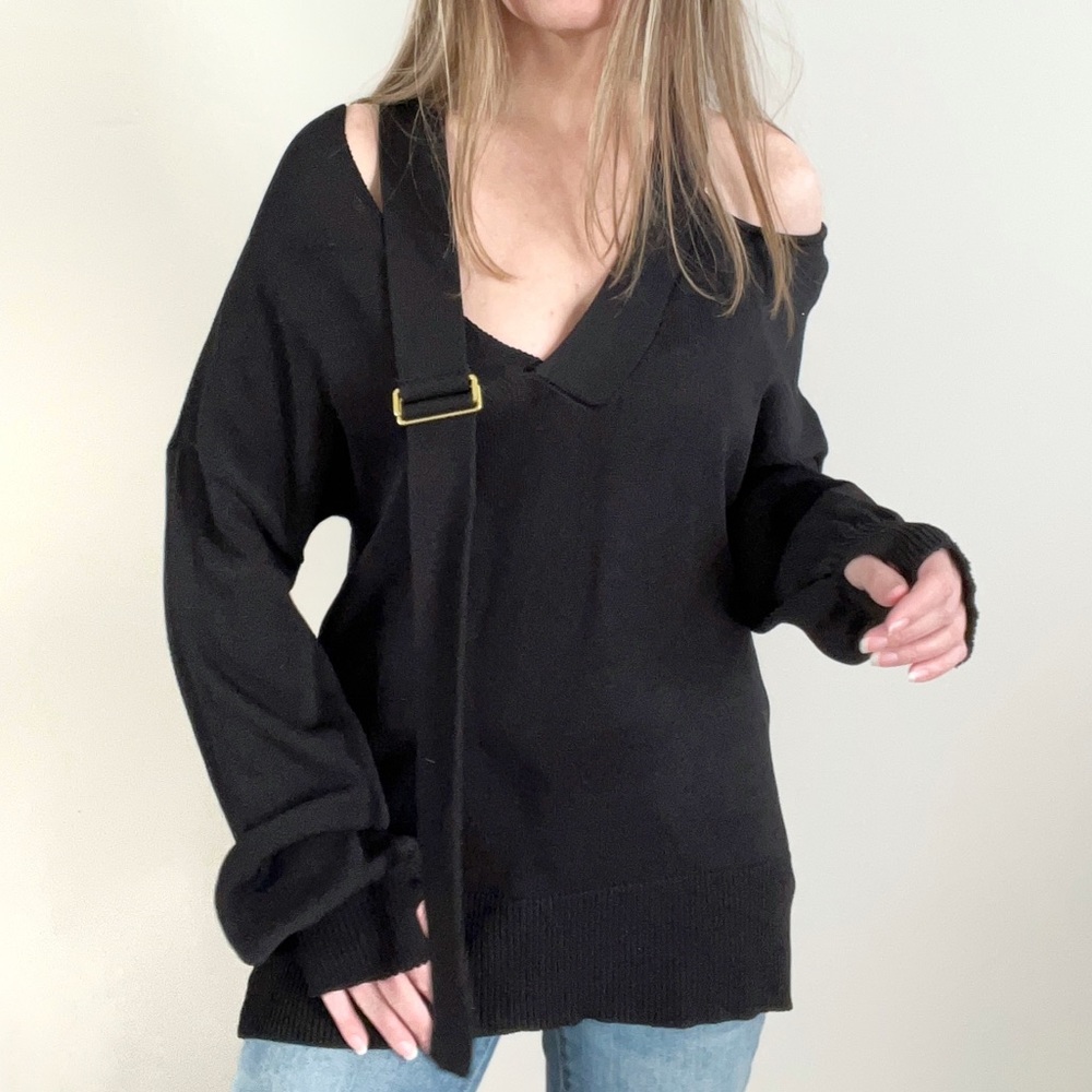 Edgy Buckle Cut Out Sweater Top in Black size XS